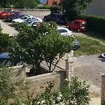 Nada דירה