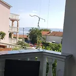Nada דירה
