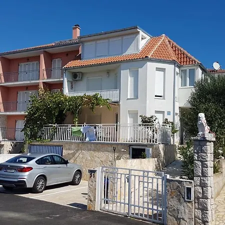 Nada * Novi Vinodolski